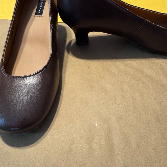 ARRAY LOW HEEL LEATHER PUMPS - Picture 3 of 10